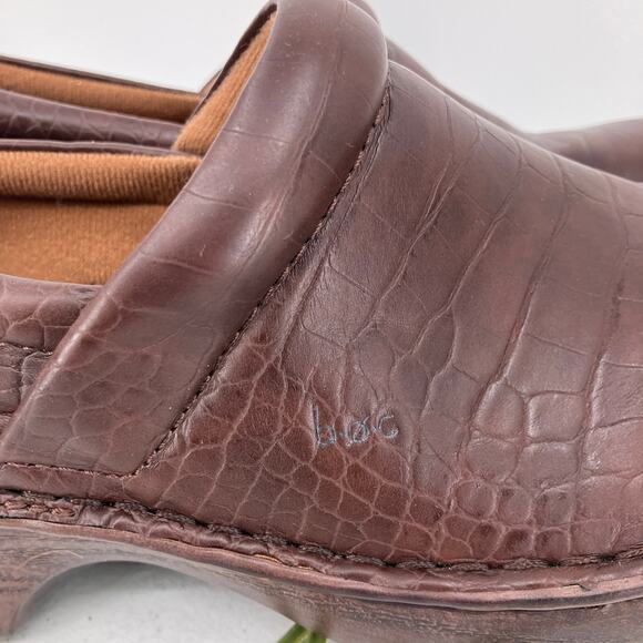 b.o.c. Born Chocolate Brown Croc Embossed Animal Print Peggy Faux Wood Clog Shoe - Picture 8 of 10